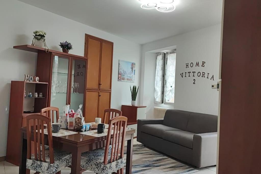 Home Vittoria ² Lago Di Комо Екстериор снимка